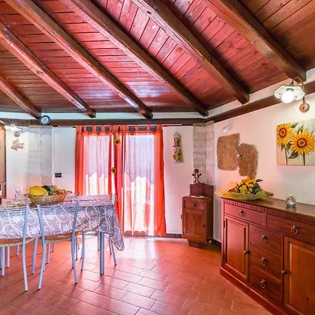 Margaret House 100 Meters From The Sandy Beach, Parking & Wifi * Calabernardo
