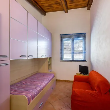 Margaret House 100 Meters From The Sandy Beach, Parking & Wifi Holiday home Calabernardo
