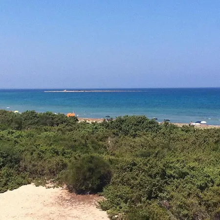 Holiday home Margaret House 100 Meters From The Sandy Beach, Parking & Wifi Calabernardo
