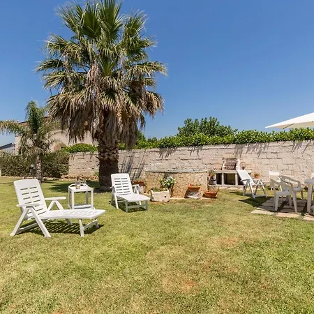 Holiday home Margaret House 100 Meters From The Sandy Beach, Parking & Wifi *