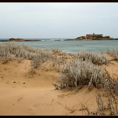 Margaret House 100 Meters From The Sandy Beach, Parking & Wifi *