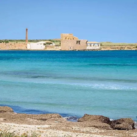 Margaret House 100 Meters From The Sandy Beach, Parking & Wifi Holiday home